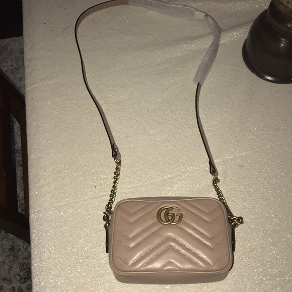Gucci Handbags - Gucci Marmount camera bag